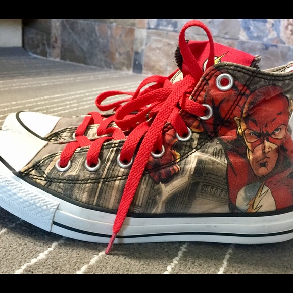 Converse Shoes - Rare DC comics Flash Converse. 8.5 womans